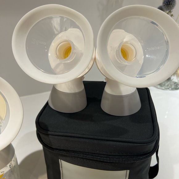 Medela Freestyle Flex Portable Electric Breast Pump - Picture 5 of 8